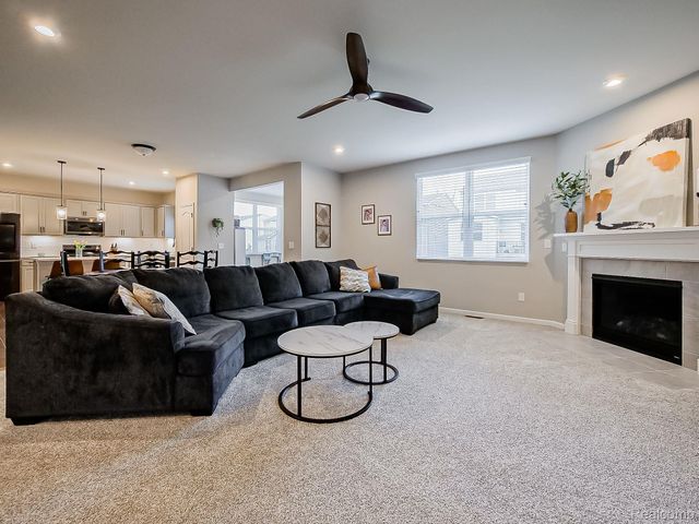 6040 FIELDSTONE Circle, South Lyon, MI 48178