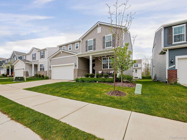 6040 FIELDSTONE Circle, South Lyon, MI 48178