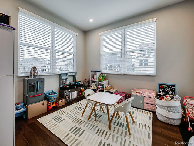 6040 FIELDSTONE Circle, South Lyon, MI 48178