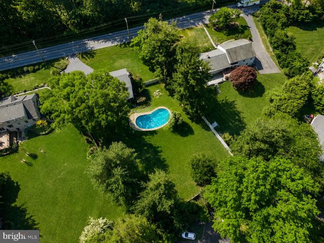 6113 W MILL RD, Flourtown, PA 19031