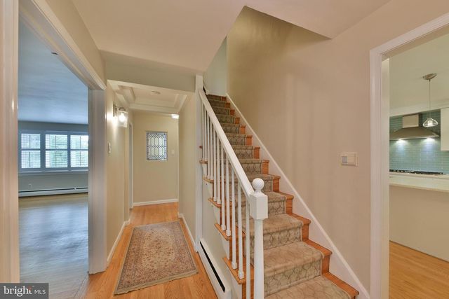 6113 W MILL RD, Flourtown, PA 19031