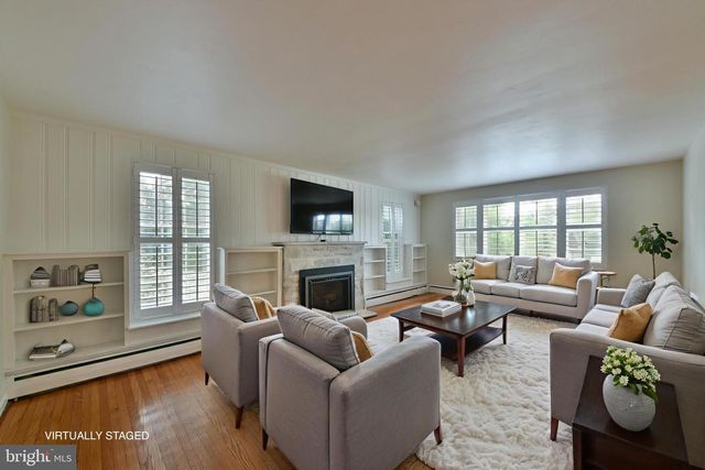 6113 W MILL RD, Flourtown, PA 19031