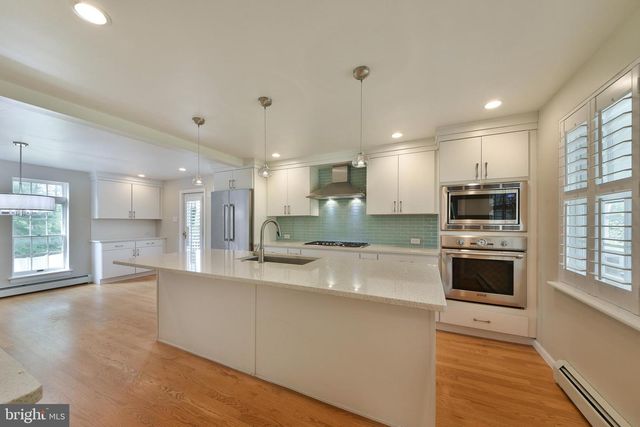 6113 W MILL RD, Flourtown, PA 19031