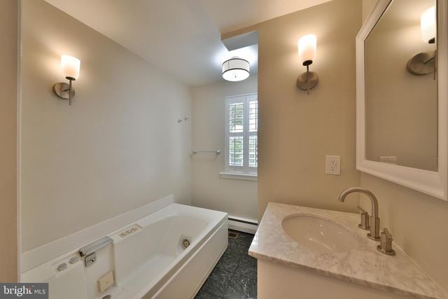 6113 W MILL RD, Flourtown, PA 19031
