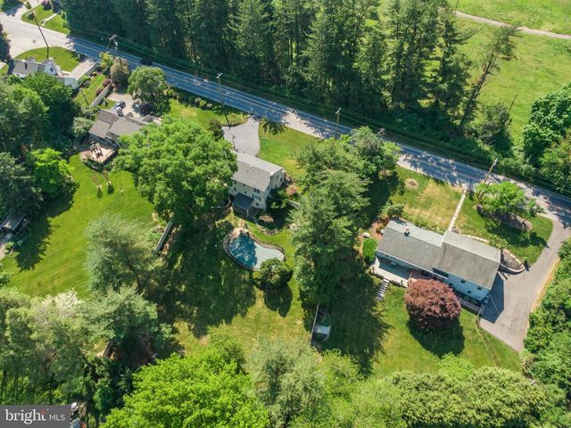 6113 W MILL RD, Flourtown, PA 19031
