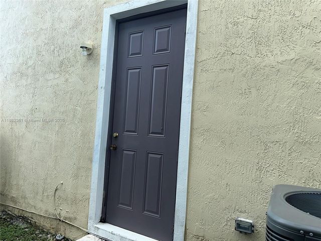 13986 SW 276th Way, Homestead, FL 33032