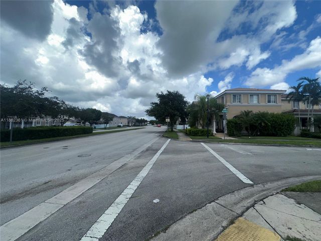 13986 SW 276th Way, Homestead, FL 33032