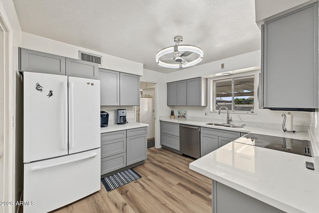 6042 E DUNCAN Street, Mesa, AZ 85205