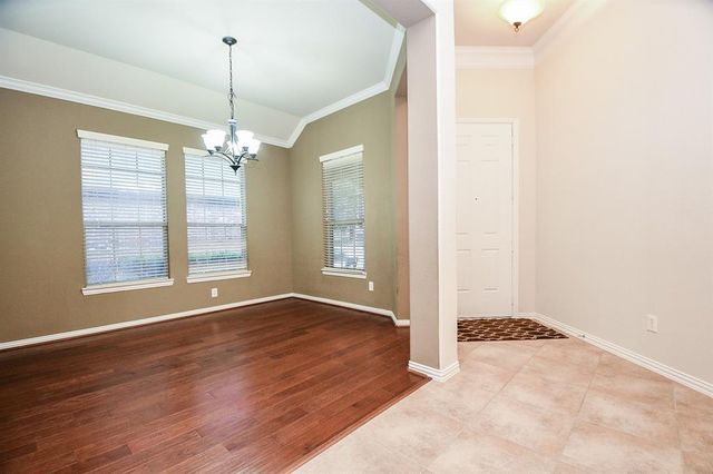 2114 Ascot Ln, Sugar Land, TX 77479