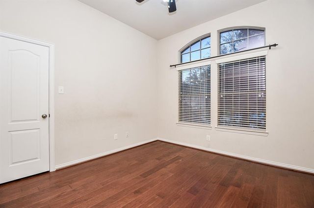 2114 Ascot Ln, Sugar Land, TX 77479
