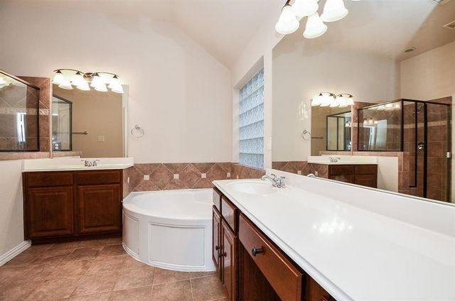 2114 Ascot Ln, Sugar Land, TX 77479