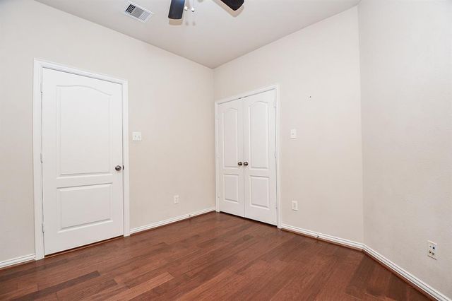 2114 Ascot Ln, Sugar Land, TX 77479