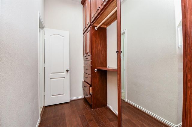 2114 Ascot Ln, Sugar Land, TX 77479