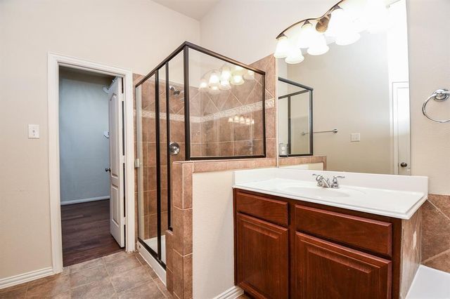 2114 Ascot Ln, Sugar Land, TX 77479