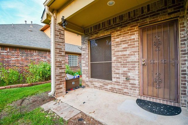 2114 Ascot Ln, Sugar Land, TX 77479