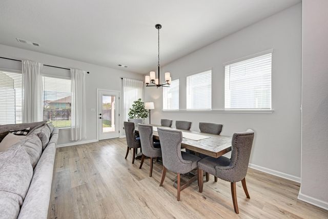 210 Mangold DR, Hutto, TX 78634