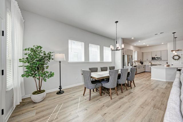 210 Mangold DR, Hutto, TX 78634