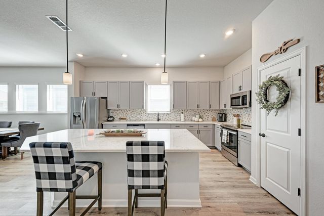 210 Mangold DR, Hutto, TX 78634