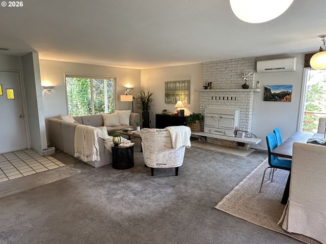 20431 Sw EDY Rd, Sherwood, OR 97140