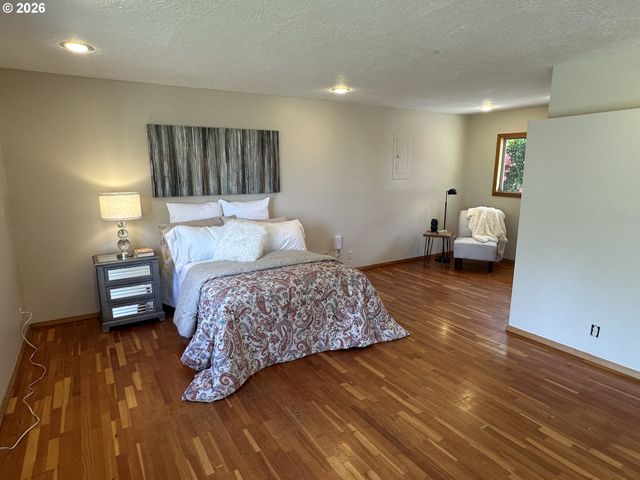 20431 Sw EDY Rd, Sherwood, OR 97140