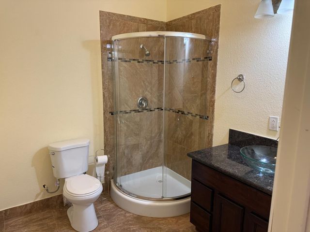 881 Douglas St, West Sacramento, CA 95605