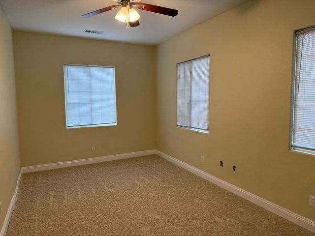 881 Douglas St, West Sacramento, CA 95605