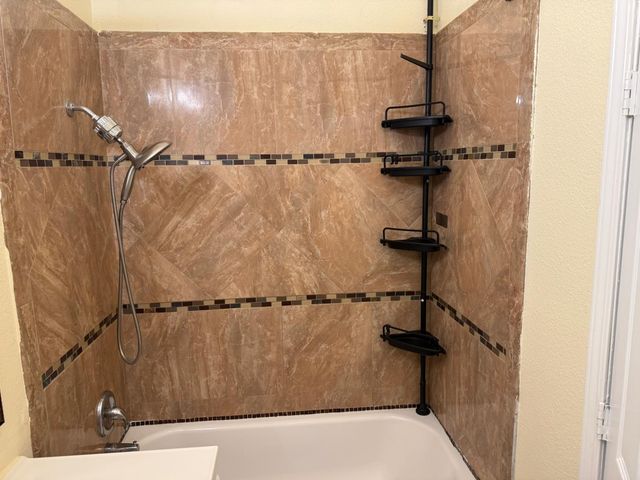 881 Douglas St, West Sacramento, CA 95605