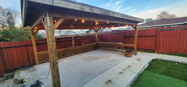 881 Douglas St, West Sacramento, CA 95605