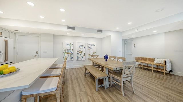 1212 BENJAMIN FRANKLIN DRIVE 604, Sarasota, FL 34236