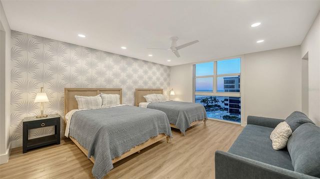 1212 BENJAMIN FRANKLIN DRIVE 604, Sarasota, FL 34236