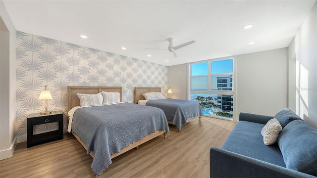 1212 BENJAMIN FRANKLIN DRIVE 604, Sarasota, FL 34236