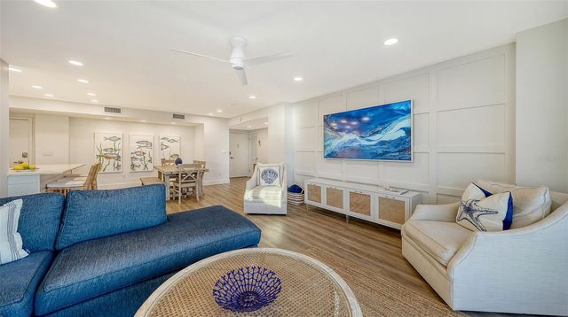 1212 BENJAMIN FRANKLIN DRIVE 604, Sarasota, FL 34236