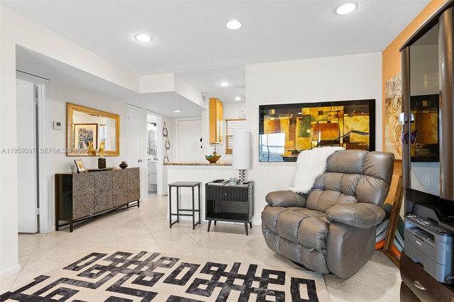 130 NE 26th Ave 4040, Boynton Beach, FL 33435