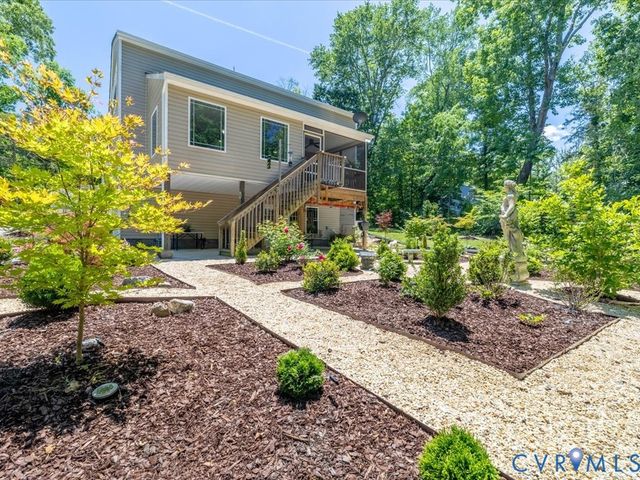 5951 Wilburn Estates Ct, Powhatan, VA 23139