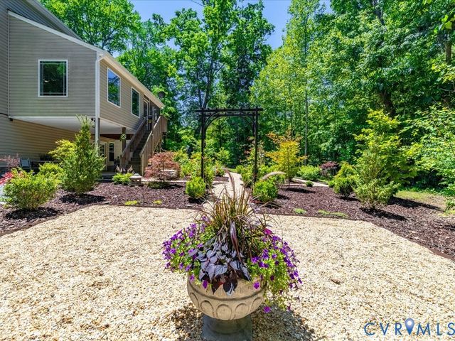 5951 Wilburn Estates Ct, Powhatan, VA 23139