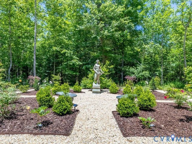 5951 Wilburn Estates Ct, Powhatan, VA 23139