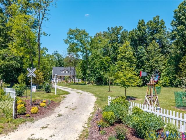 5951 Wilburn Estates Ct, Powhatan, VA 23139