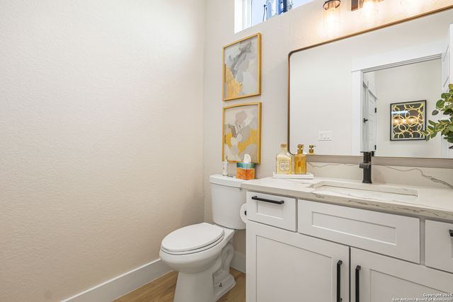 1021 S Hackberry St Unit 201, San Antonio, TX 78210