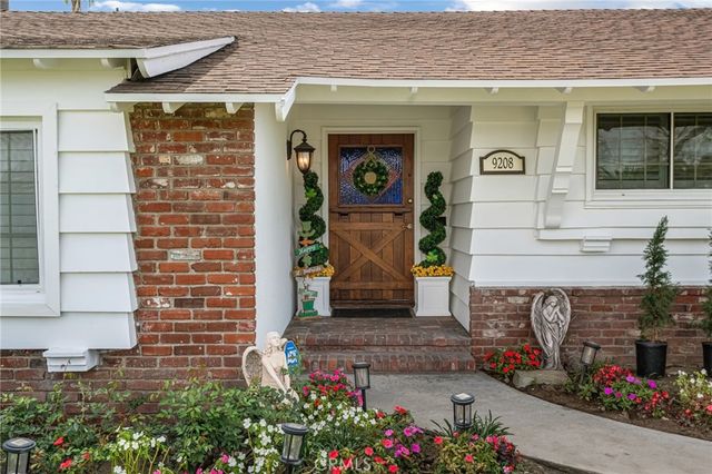 9208 Buell, Downey, CA 90241