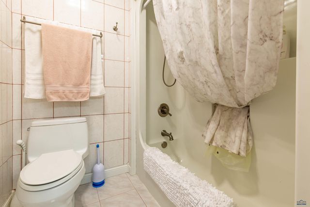 3909 RIDGEMOOR DR, Rapid City, SD 57702