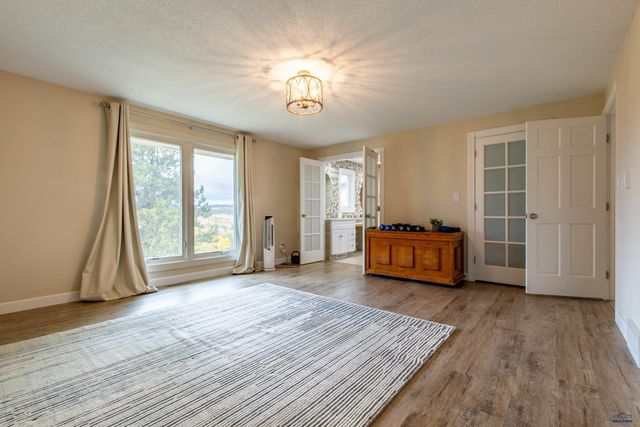 3909 RIDGEMOOR DR, Rapid City, SD 57702