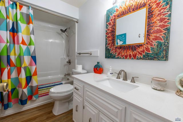 3909 RIDGEMOOR DR, Rapid City, SD 57702