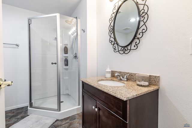 3909 RIDGEMOOR DR, Rapid City, SD 57702