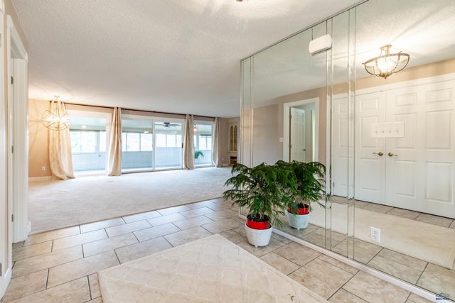 3909 RIDGEMOOR DR, Rapid City, SD 57702