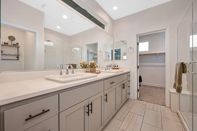 993 Hopkins St, Lincoln, CA 95648