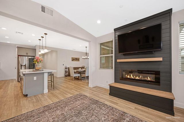 993 Hopkins St, Lincoln, CA 95648