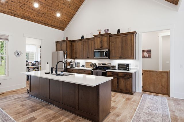 716 Butler Rd, Portland, TN 37148