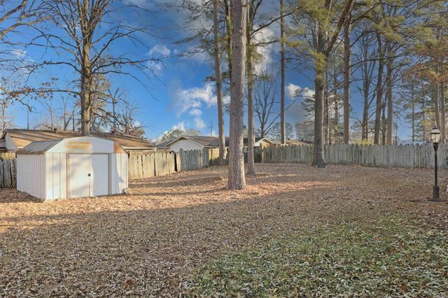 1503 Silver Fox, Pine Bluff, AR 71603
