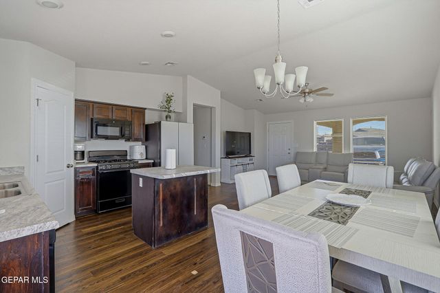 14541 MESCAL BEAN Court, El Paso, TX 79928