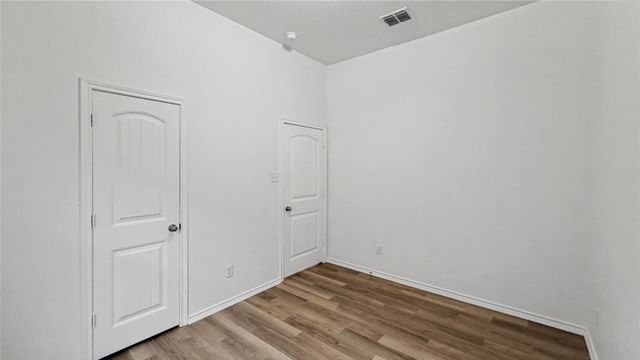 314 Rolling Meadow Drive, Wilmer, TX 75172